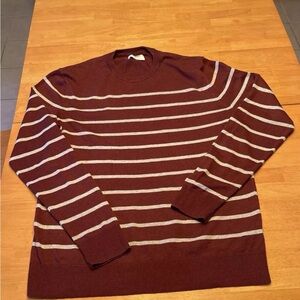 Old Navy Men’s Medium Burgundy/gray striped Lightweight Pullover Sweater